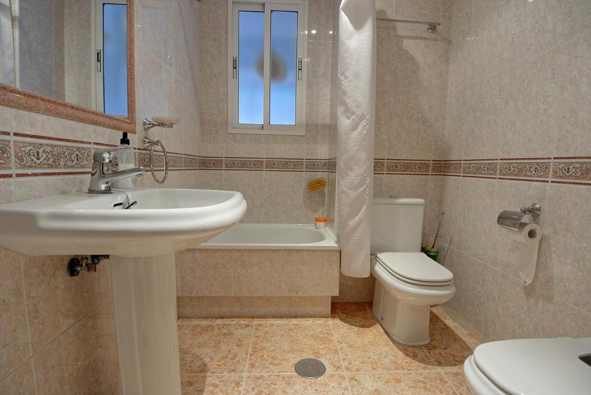 Rooms Tourist Apartment Huelva Exteriör bild